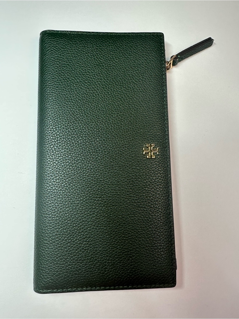 NWT Tory Burch Blake Slim Envelope Wallet 177027
Basil 💚